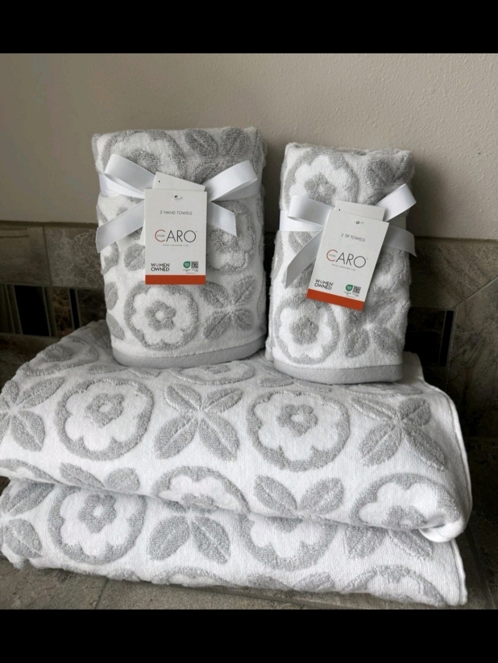 6pc CARO Home Plush Bath Hand Tip Towel Set Gray XOXO Daisy Flower Towel Set New